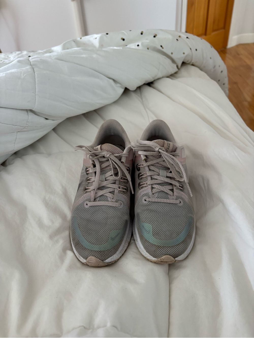 Nike Quest Women’s Light Gray Sneakers with Mint and Blush Accents